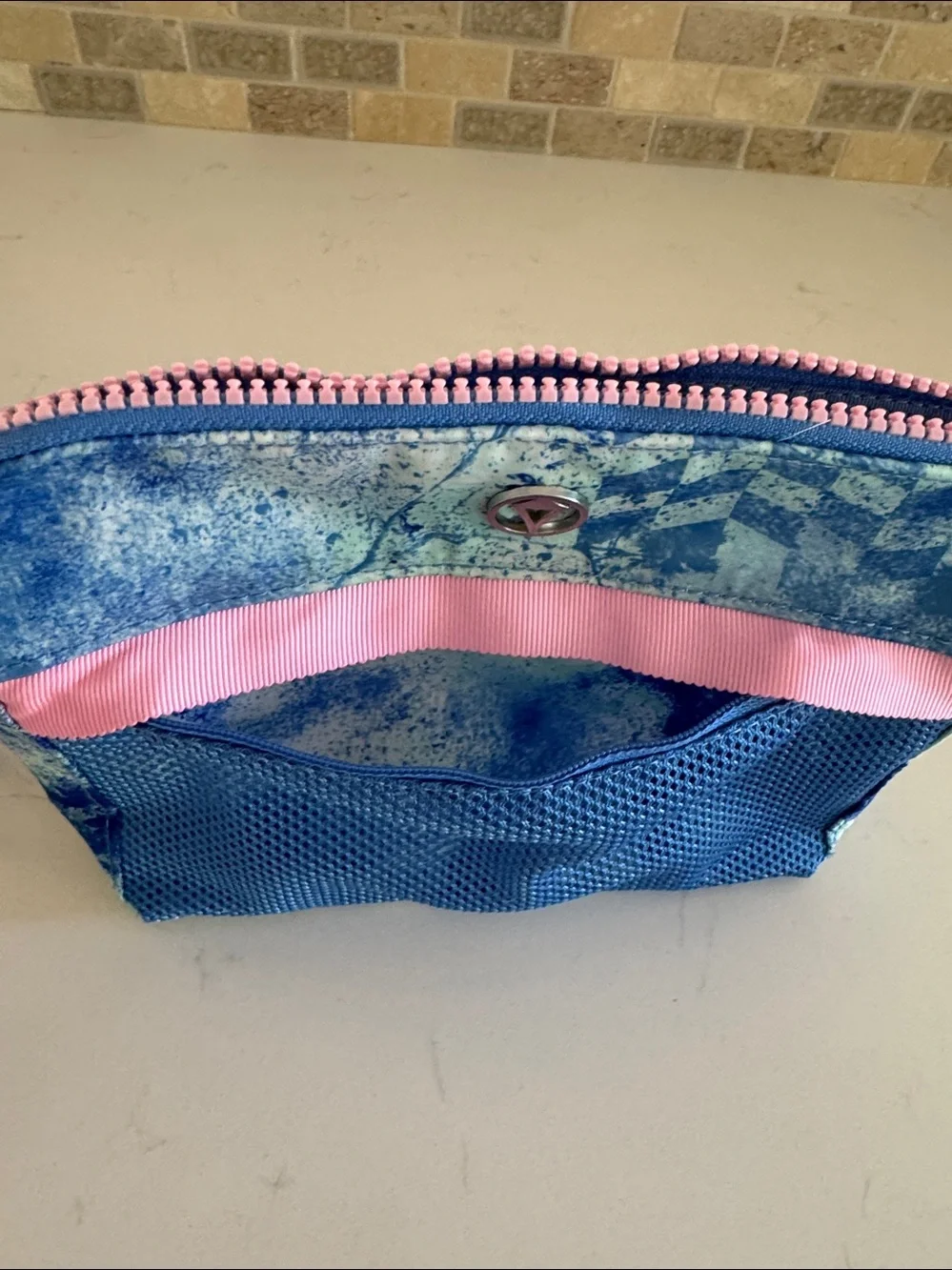 Lululemon Ivivva Blue Cosmetic Pouch with Pink Trim and outside mesh pocket NWOT